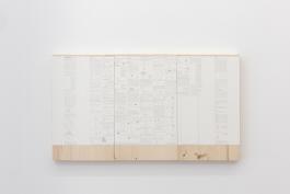 Flora Hauser Körperstudien und Bemerkungen zu Leinwand und Papier (I+II+III) Études de corps et commentaires sur toile et papier (I+II+III), 2016 Encre et crayon sur papier contrecollé sur bois 50 x 30 cm chaque élément 50 x 90 cm l’ensemble Photo : Pierre Antoine, 2016