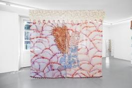 Nadira Husain, Al-borak assise (or), 2018, crédit Aurélien Mole