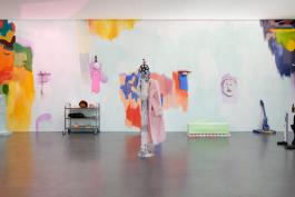 oan Sorin, Slash universe, Kind of Landscape, Vue de l’exposition «Slash Universe», Dana Michel et Yoan Sorin, scénographie : Romain Guillet, une proposition de Marie Bechetoille, CAC Brétigny, 2019. Photo : Aurélien Mole.