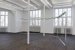Greenery and Bunting, 2015, production CRAC Alsace, crédits photographiques Aurélien Mole, Courtesy Sophie Nys et Greta Meert, Bruxelles