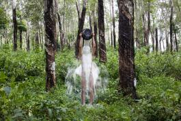 Khvay Samnang - Rubber Man [L’Homme-caoutchouc]