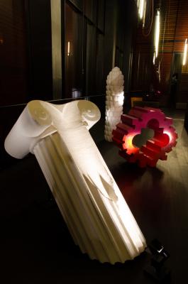 La Cellule (Becquemin & Sagot), Road Movie Peplum, Décor Colonne palmier / Place du Nombre d’or, 2018, production centre d’art Le Lait, Albi, © Morgane Pelissier