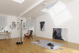 Vue de l'exposition, "Pan Yuliang : un voyage vers le silence", Villa Vassilieff, Paris, 2017. Wang Zhibo, "Her", 2017. Courtesy de l’artiste. Image : Aurélien Mole. 