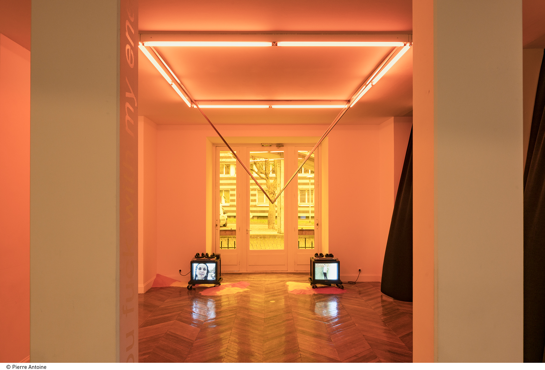 Tarek Lakhrissi  Social Pyramid, 2019 Production La Galerie, centre d’art contemporain de Noisy-le-Sec  Courtesy de l’artiste Photo : Pierre Antoine