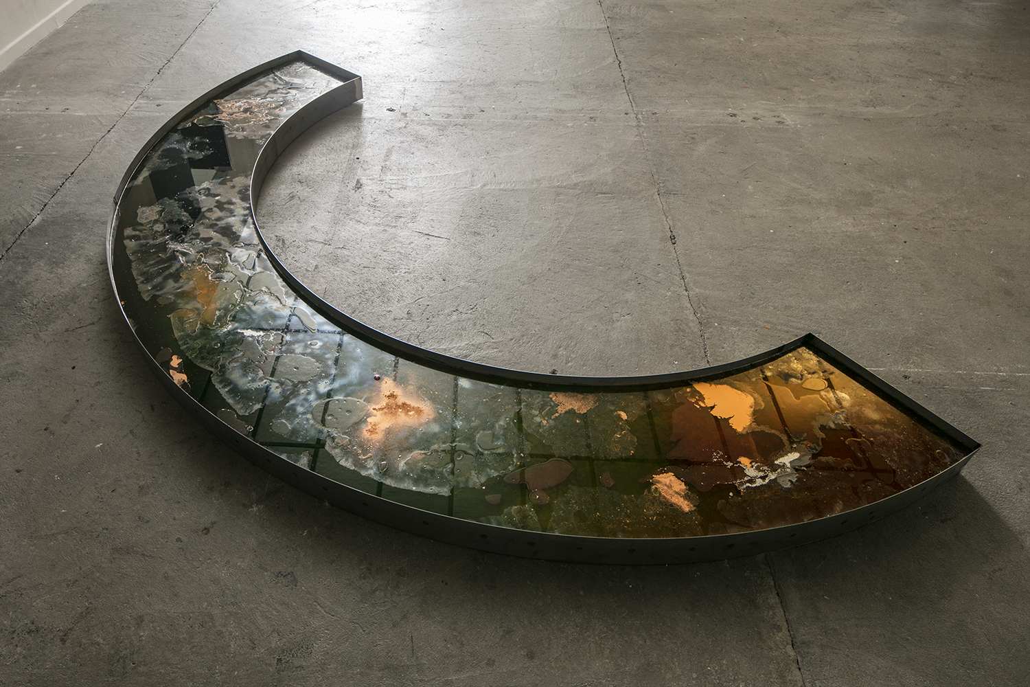 Vue de l’expositio « À la vague suivante que la suivante efface », Élisa Pône, BBB centre d’art, 2021. Commissaire : Marie Bechetoille. Photo : Edouard Decam.