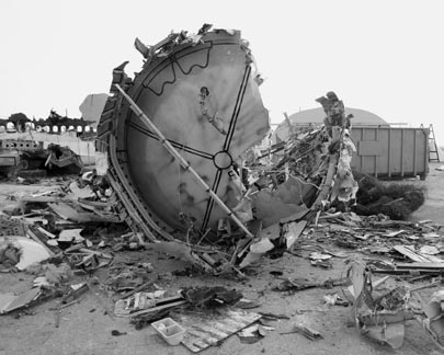 Sans titre (Plateforme de démantèlement d’aéronef), extrait de la série Odds and ends, 2016. © Marie Quéau