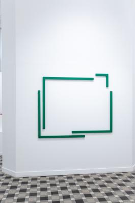 vert (cantos) 2020, bois peint, 140 x 165 cm © Detanico Lain, Production CRP/