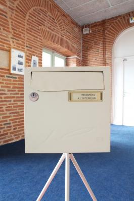 Deana Kolencíková, The letter box, 2017, photo Phœebe Meyer