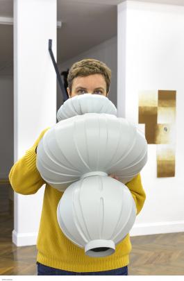 Hedwig Houben  Sympathetic Instrument, 2018 Coproduction de l’artiste et de La Galerie, Noisy-le-Sec Courtesy de l’artiste et de la galerie Fons Welters, Amsterdam Photo :  Pierre Antoine 2018