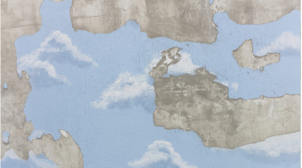 Latifa Echakhch, Cross Fade, 2016. Fresque, vue de l’exposition à Powerplant Toronto, 2016. © Latifa Echakhch. Photo : archives kamel mennour. Courtesy the artist and kamel mennour, Paris/London.