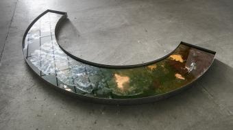Vue de l'exposition " A la vague suivante que la suivante efface", Elisa Pône, BBB centre d'art, 2019. Commissaire : Marie Bechetoille. Photo : Edouard Decam