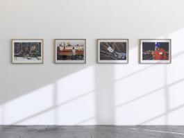 Caecilia Tripp, Music for (Prepared) Bicycles (after John Cage and Marcel Duchamp) Score One : Bombay ; Score Two : New York. Série de 4  photographies, tirages numériques couleur, 50 x 65 cm. Vue de l’exposition Caecilia Tripp, Going Space, Centre d’art contemporain d’Ivry – le Crédac, 2016. © André Morin / le Crédac.
