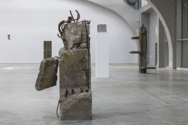 Vue de l'exposition "Nœuds négatifs", 2018. Étienne Chambaud, "Récif (Les Saillies)" (détail), 2018 © La Kunsthalle - photo : Sébastien Bozon