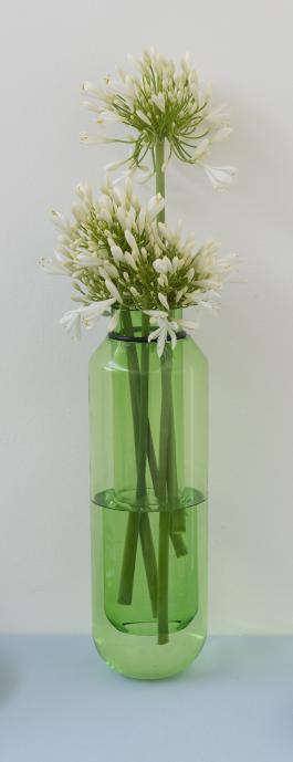 Samy Rio, Vase composé, 2015-2016 Exposition « Mécanique d'assemblages », villa Noailles, Hyères, 2016 Photo : L. Hucki / villa Noailles Collection Cirva